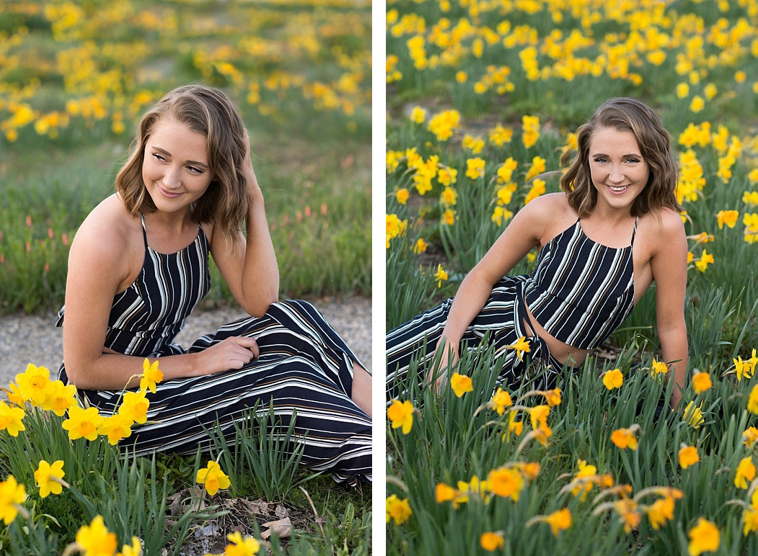 Amanda Nelson Photography senior portraits in a field of daffodils